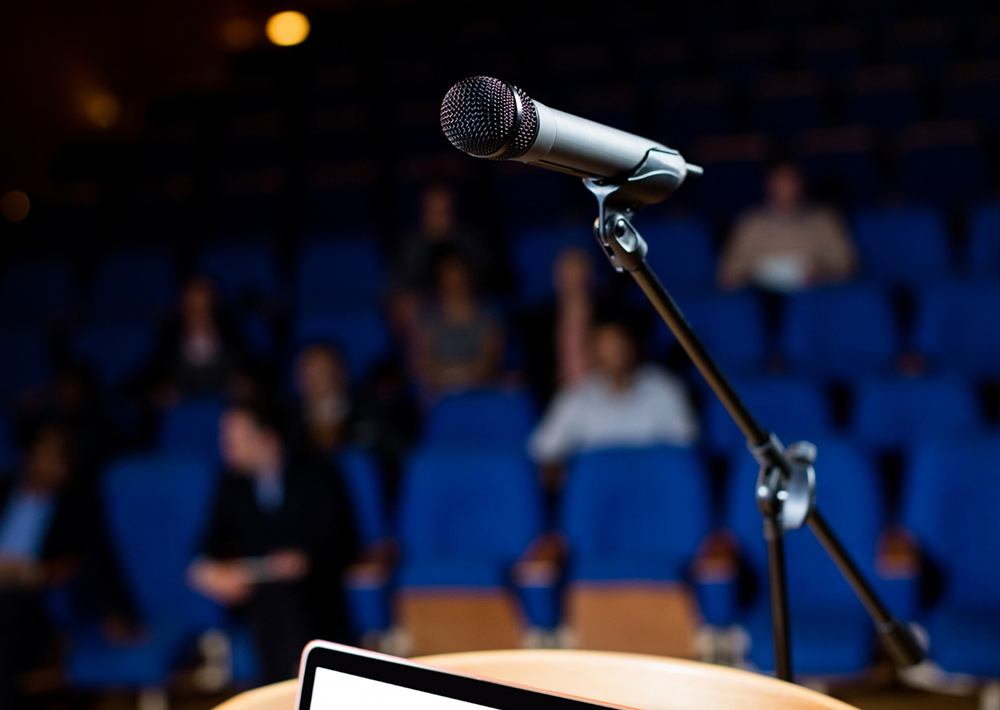 hire a keynote speaker