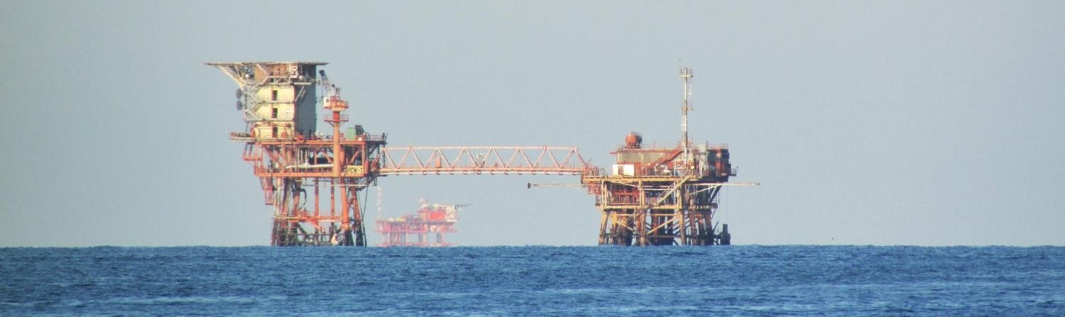 Deep sea oil drilling